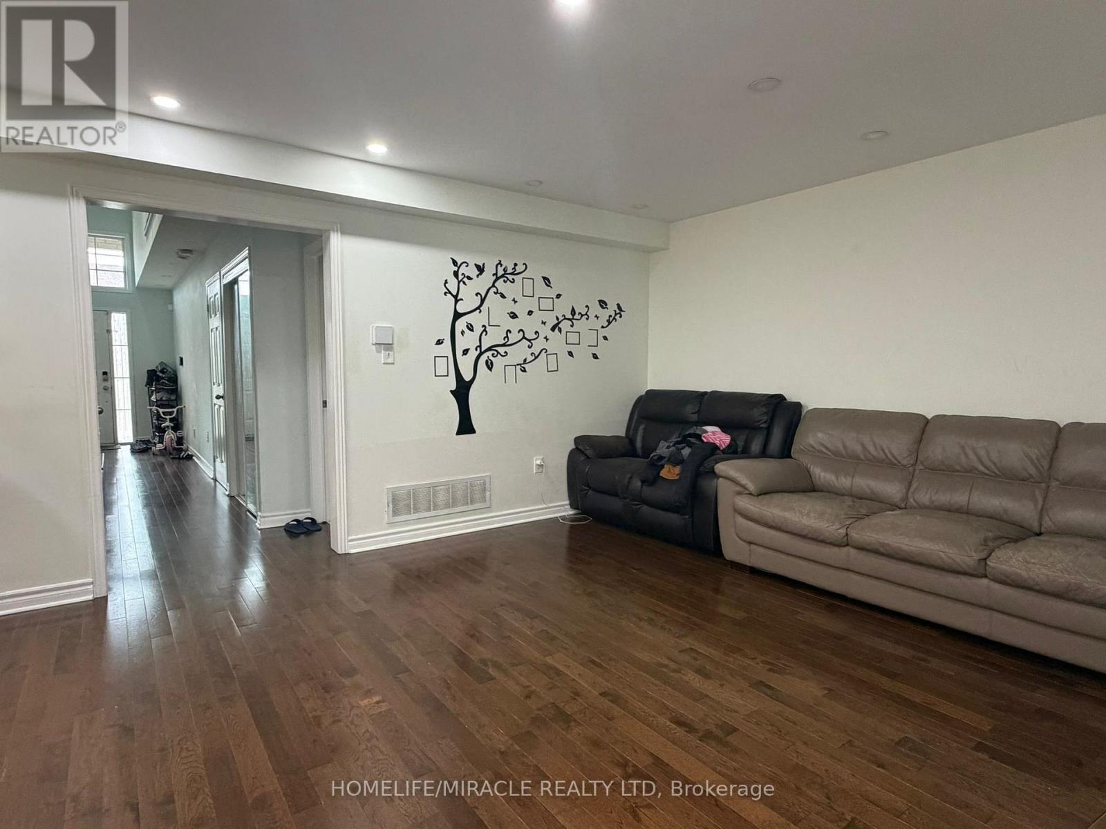 3252 Equestrian Crescent, Mississauga, Ontario  L5M 6S9 - Photo 9 - W12608012