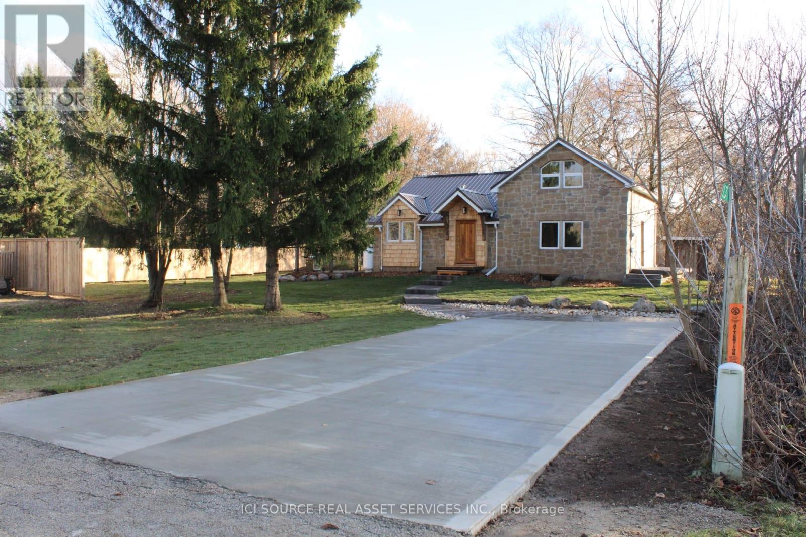 131 Orr Street, Chatsworth, Ontario  N0H 2V0 - Photo 2 - X12608022