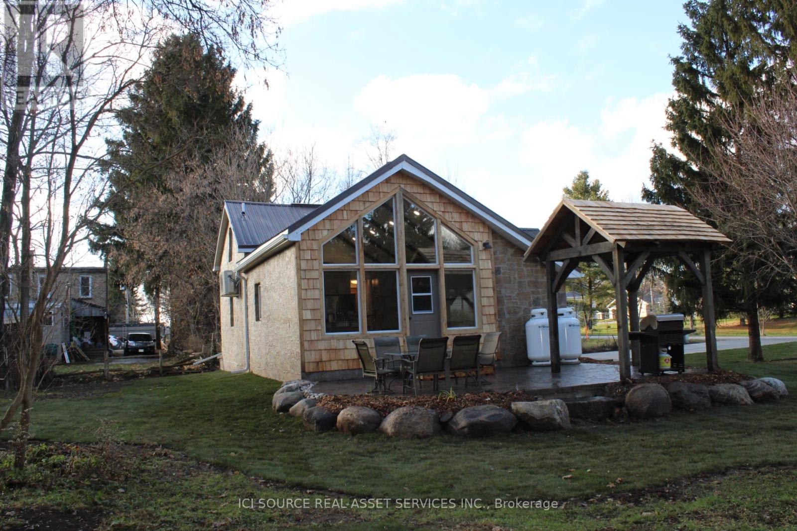 131 Orr Street, Chatsworth, Ontario  N0H 2V0 - Photo 4 - X12608022