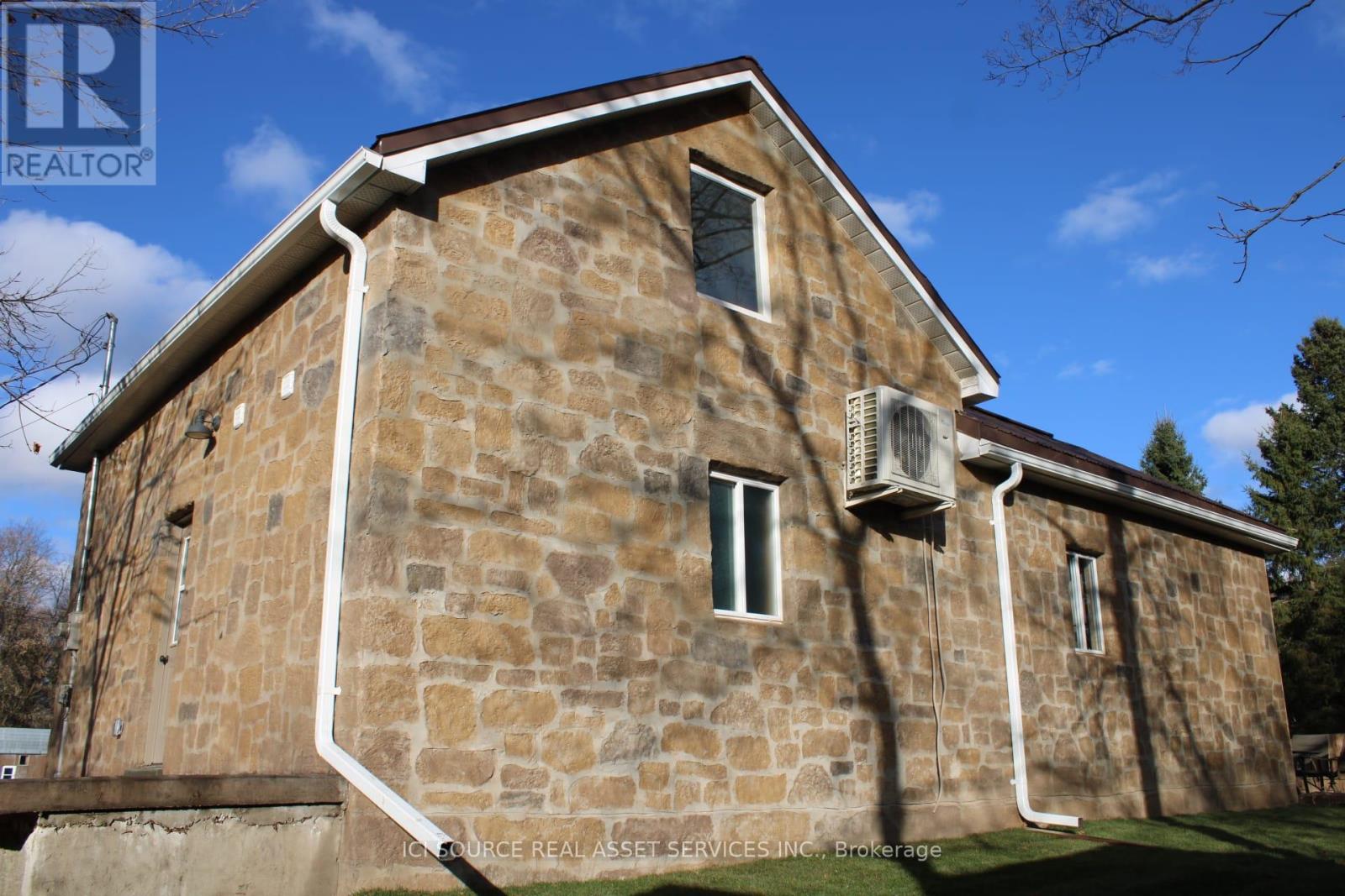 131 Orr Street, Chatsworth, Ontario  N0H 2V0 - Photo 5 - X12608022