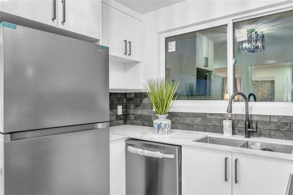 1322 Burrows Avenue, Winnipeg, Manitoba  R2X 0S4 - Photo 11 - 202529352