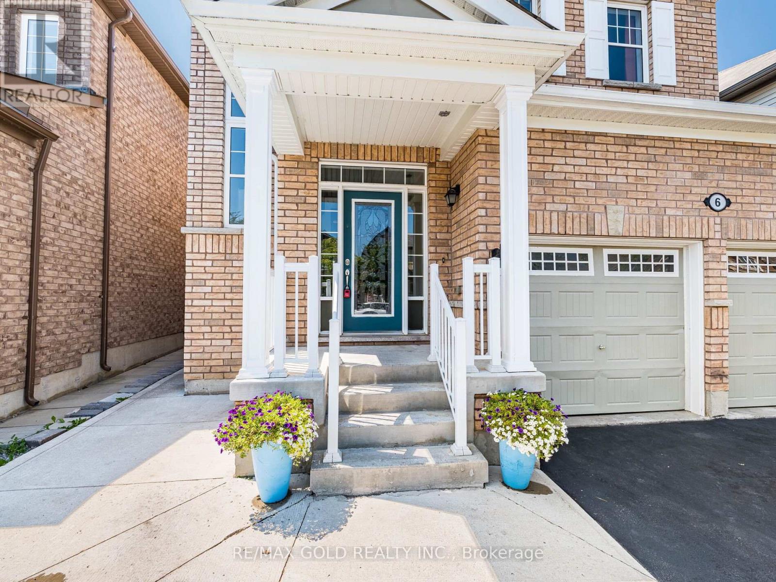 6 Feeder Street, Brampton, Ontario  L7A 4T8 - Photo 3 - W12608028