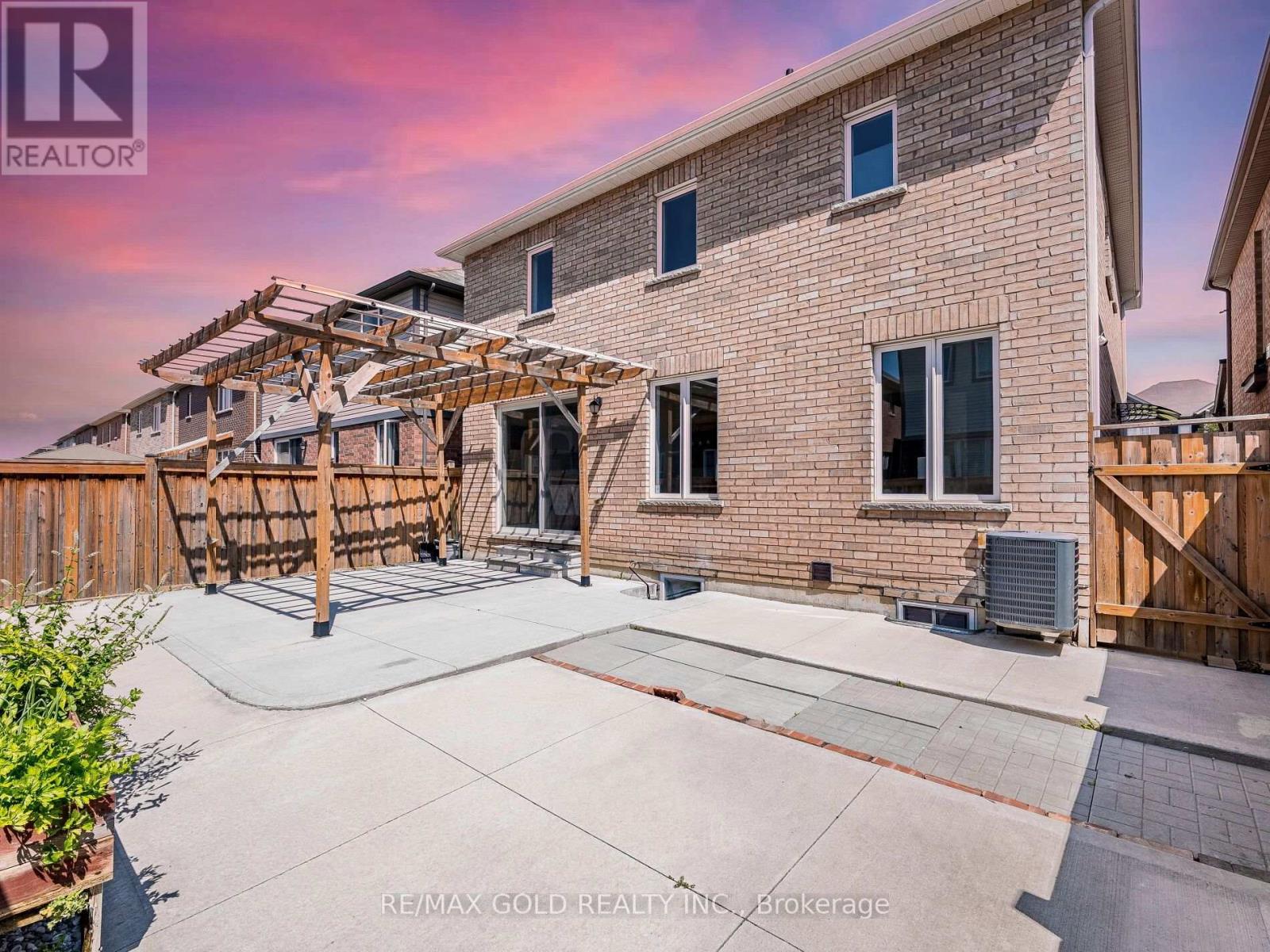 6 Feeder Street, Brampton, Ontario  L7A 4T8 - Photo 31 - W12608028