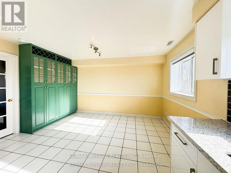 641a The Queensway, Toronto, Ontario  M8Y 1K6 - Photo 5 - W12608034