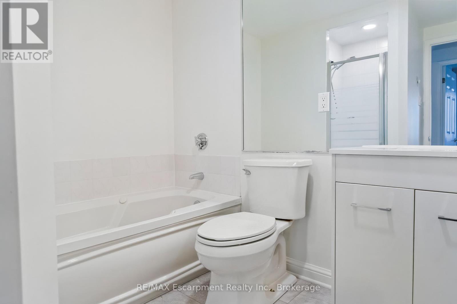 405 - 430 Pearl Street, Burlington, Ontario  L7R 4J8 - Photo 18 - W12560186