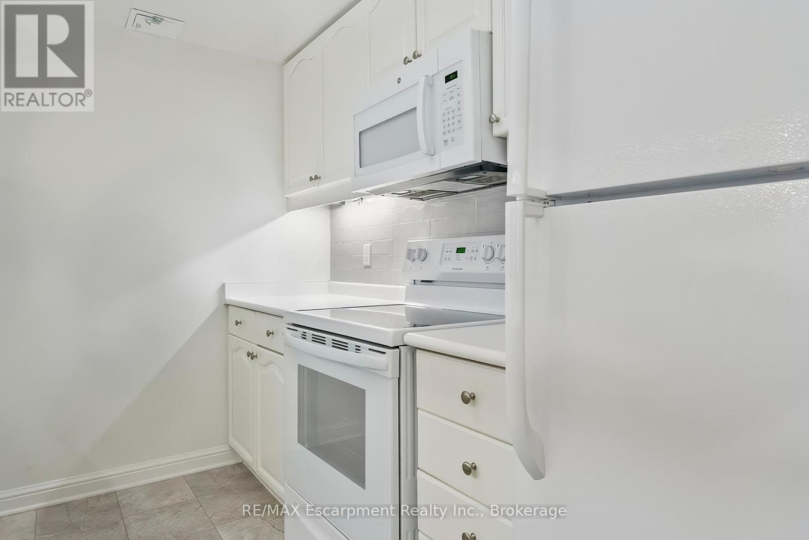 405 - 430 Pearl Street, Burlington, Ontario  L7R 4J8 - Photo 11 - W12560186