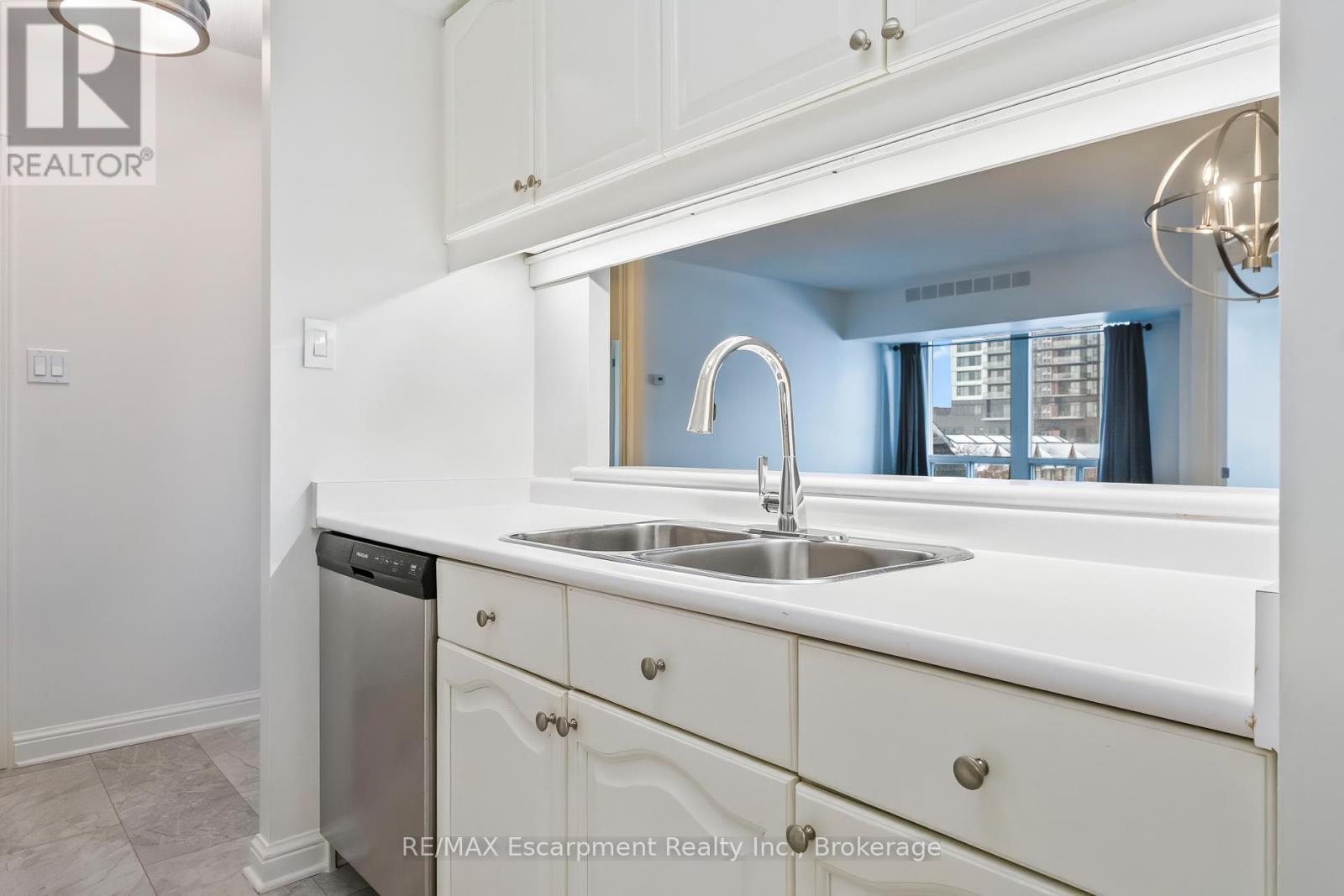 405 - 430 Pearl Street, Burlington, Ontario  L7R 4J8 - Photo 13 - W12560186