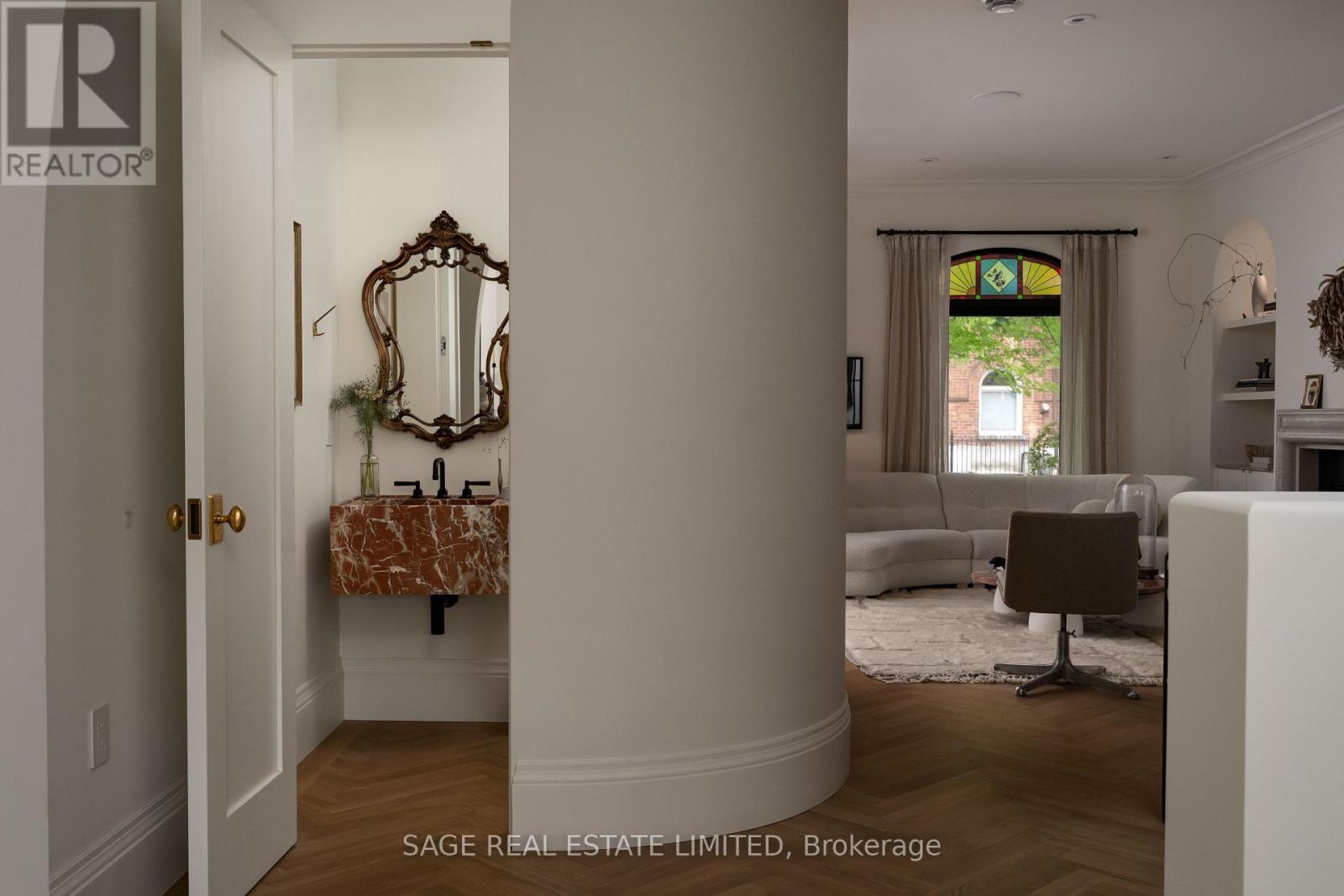 239 Borden Street, Toronto, Ontario M5S 2N5 - Photo 11 - C12429029