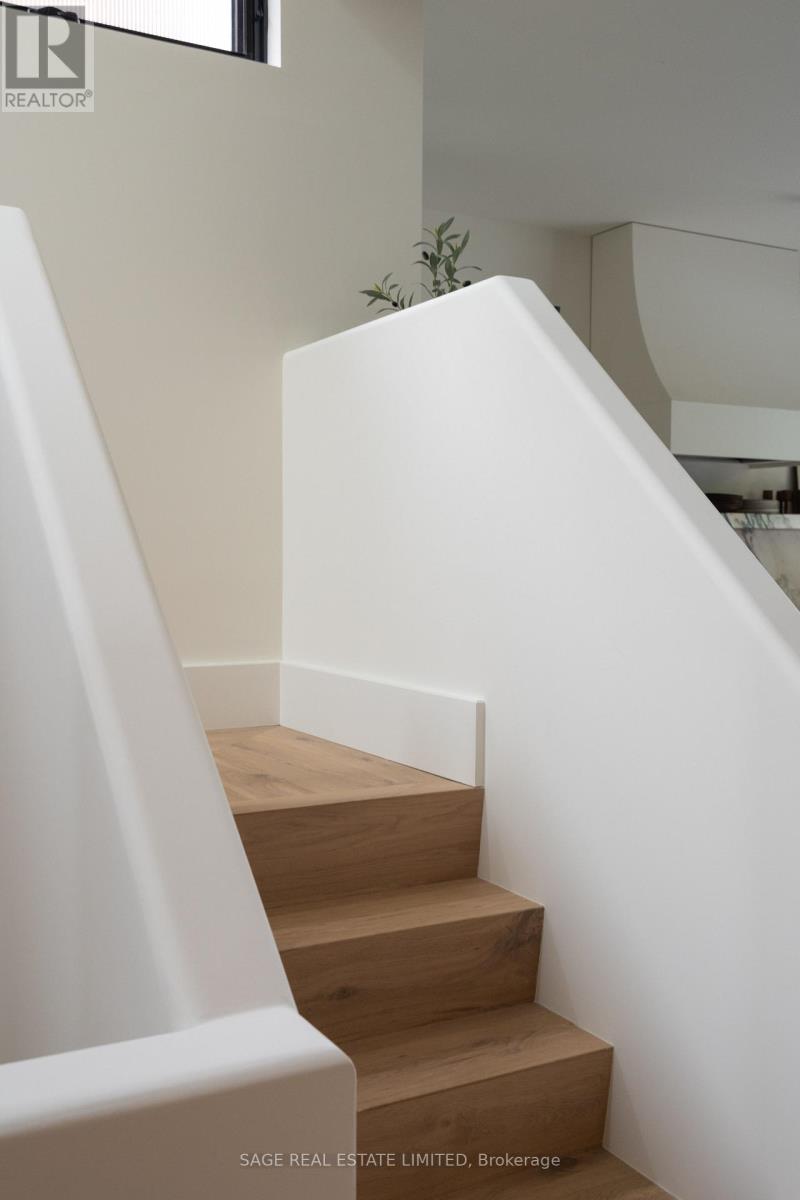 239 Borden Street, Toronto, Ontario M5S 2N5 - Photo 20 - C12429029