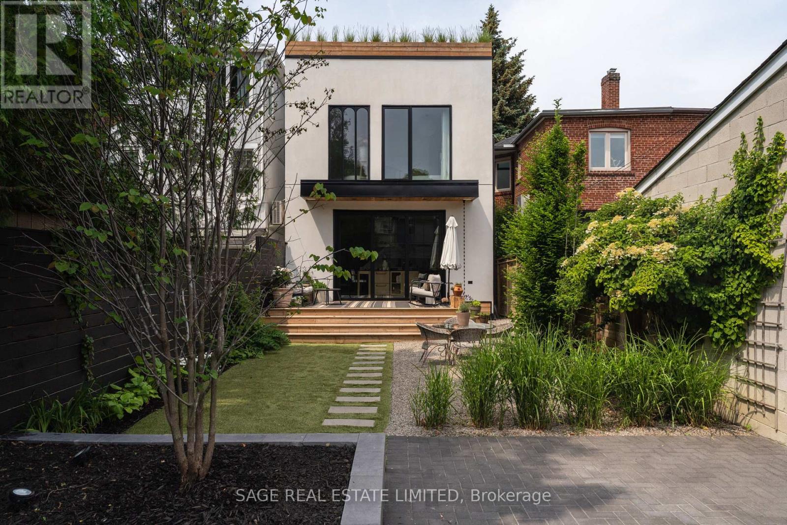 239 Borden Street, Toronto, Ontario M5S 2N5 - Photo 18 - C12429029