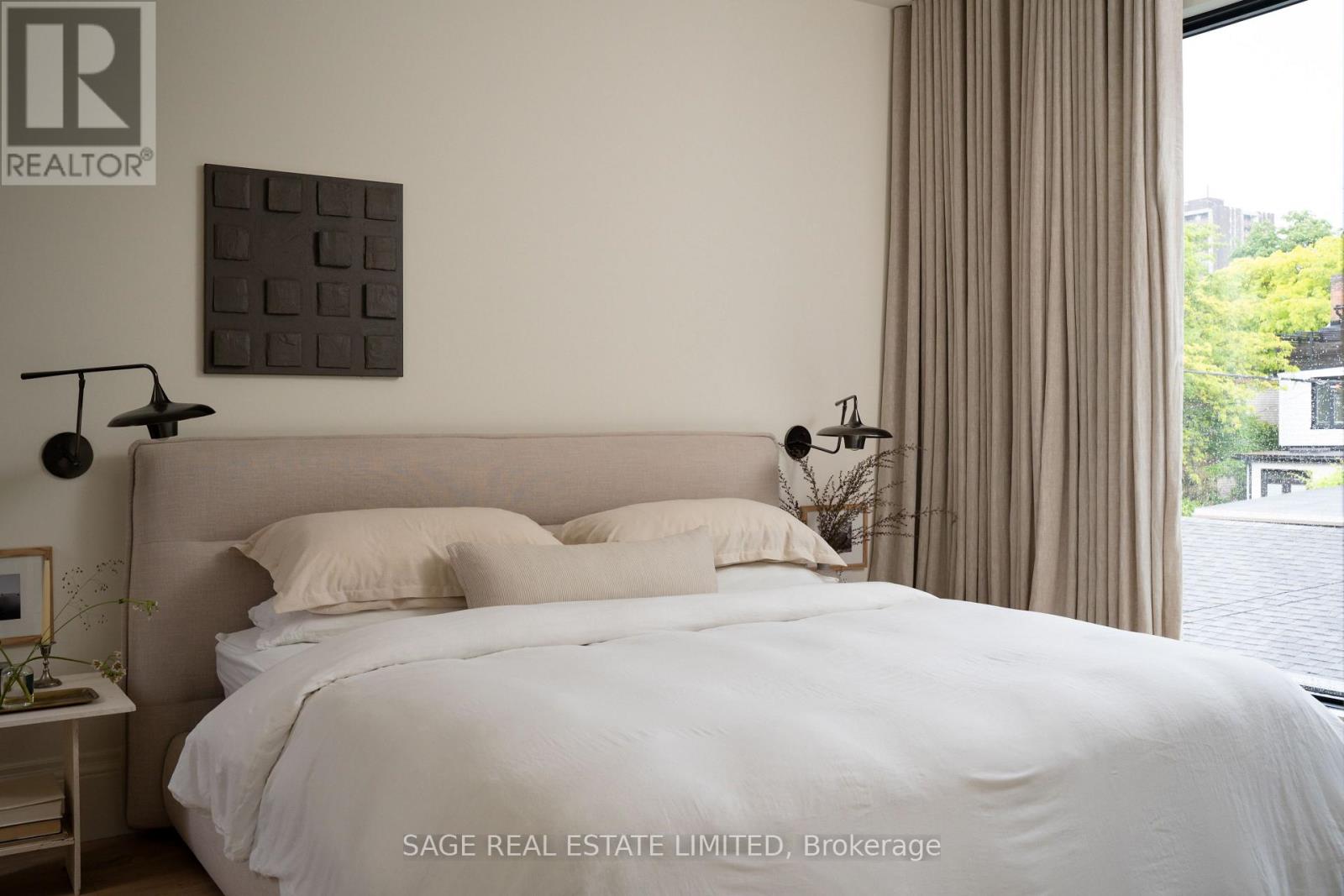 239 Borden Street, Toronto, Ontario M5S 2N5 - Photo 30 - C12429029