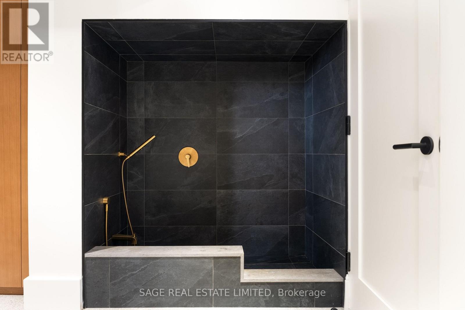 239 Borden Street, Toronto, Ontario M5S 2N5 - Photo 42 - C12429029