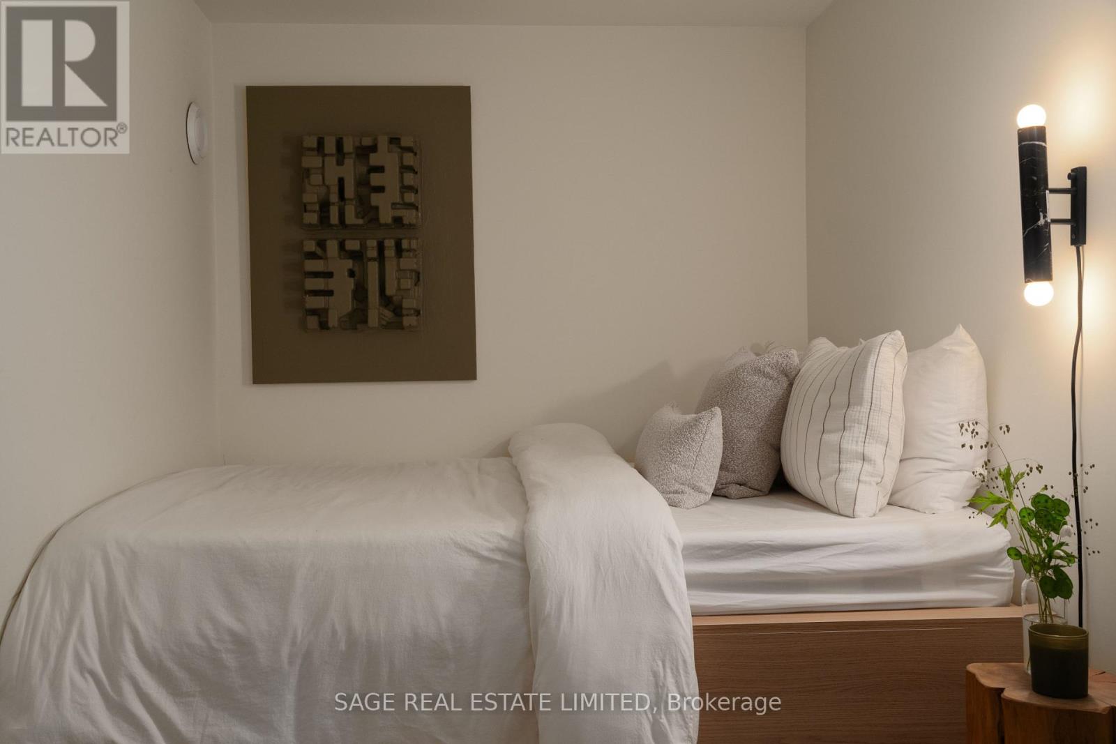 239 Borden Street, Toronto, Ontario M5S 2N5 - Photo 43 - C12429029