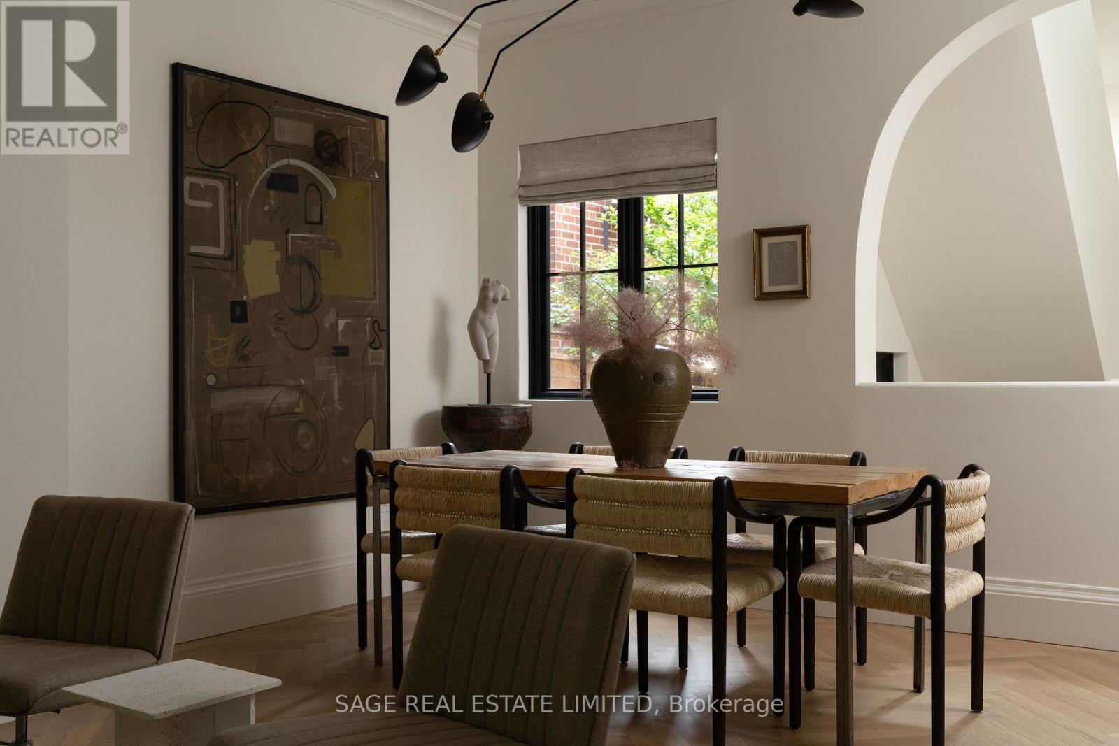 239 Borden Street, Toronto, Ontario M5S 2N5 - Photo 7 - C12429029