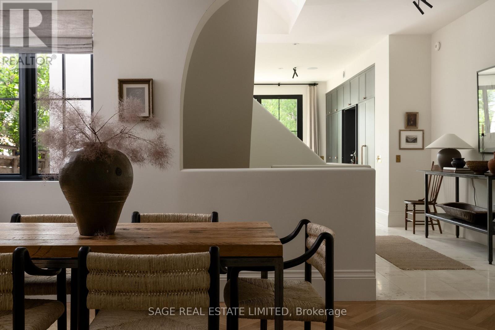 239 Borden Street, Toronto, Ontario M5S 2N5 - Photo 9 - C12429029