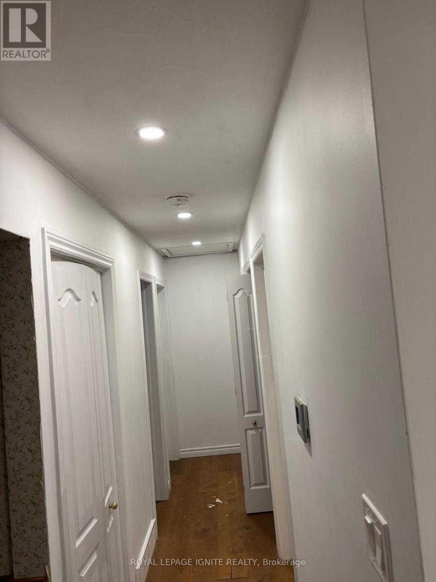 Main - 543 Glendene Crescent, Waterloo, Ontario  N2L 4P3 - Photo 17 - X12574480