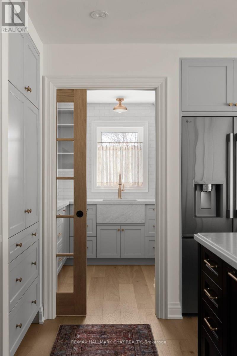 930 Marshall Road, Tiny, Ontario  L0K 2E1 - Photo 15 - S12581404