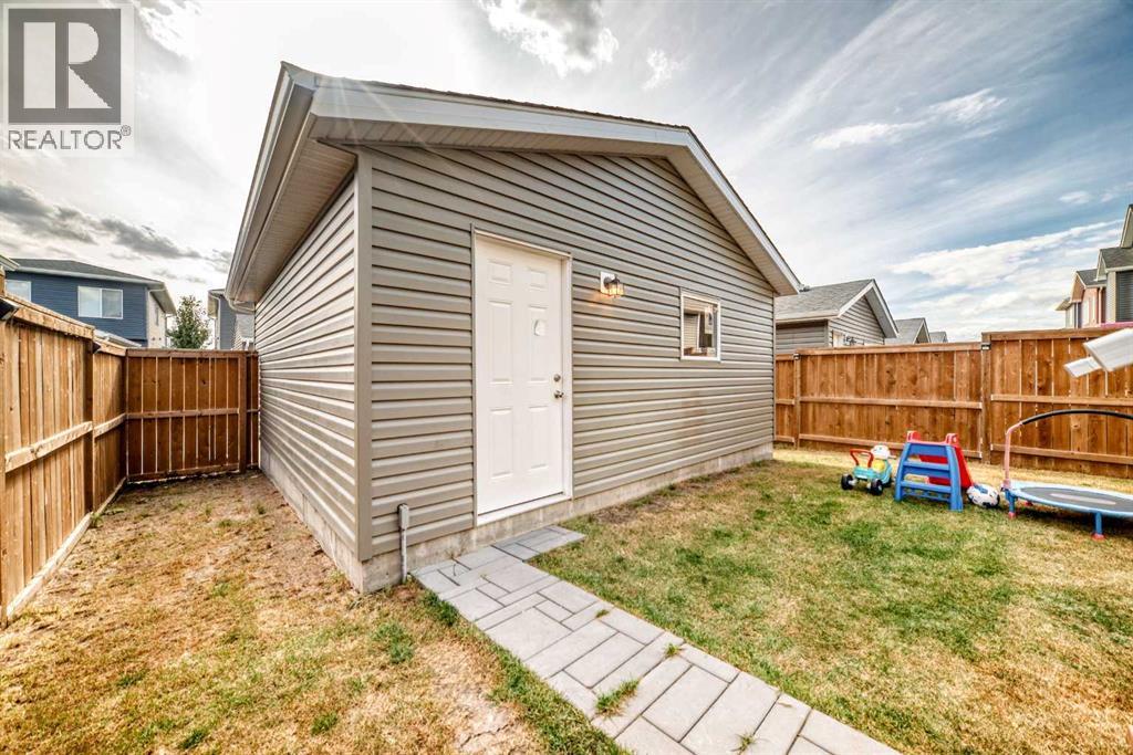 868 West Lakeview Drive, Chestermere, Alberta  T1X 1Z5 - Photo 44 - A2261148