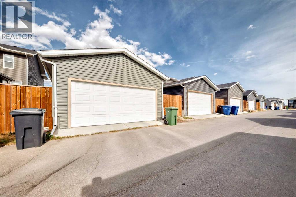 868 West Lakeview Drive, Chestermere, Alberta  T1X 1Z5 - Photo 47 - A2261148