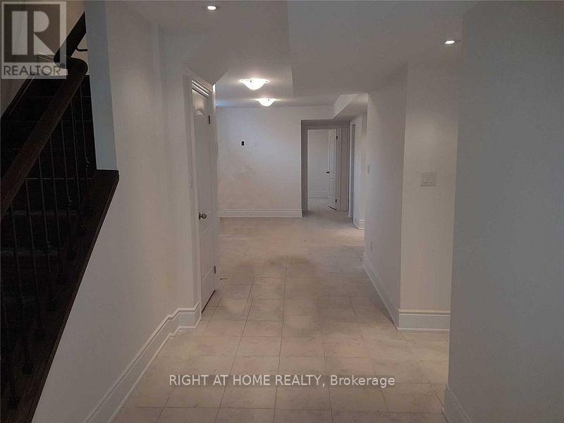 73 Broughton Terrace, Bradford West Gwillimbury (Bradford), Ontario  L3Z 0J8 - Photo 3 - N12608048