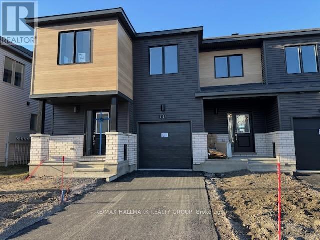 521 Galanthus Walk, Ottawa, Ontario  K2W 0N3 - Photo 2 - X12559898