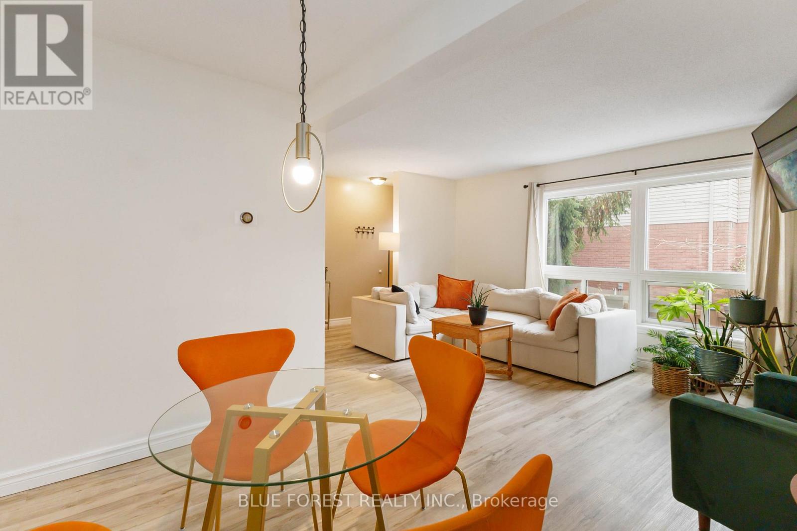 6 - 35 Waterman Avenue, London South, Ontario N6C 5T2 - Photo 3 - X12608080