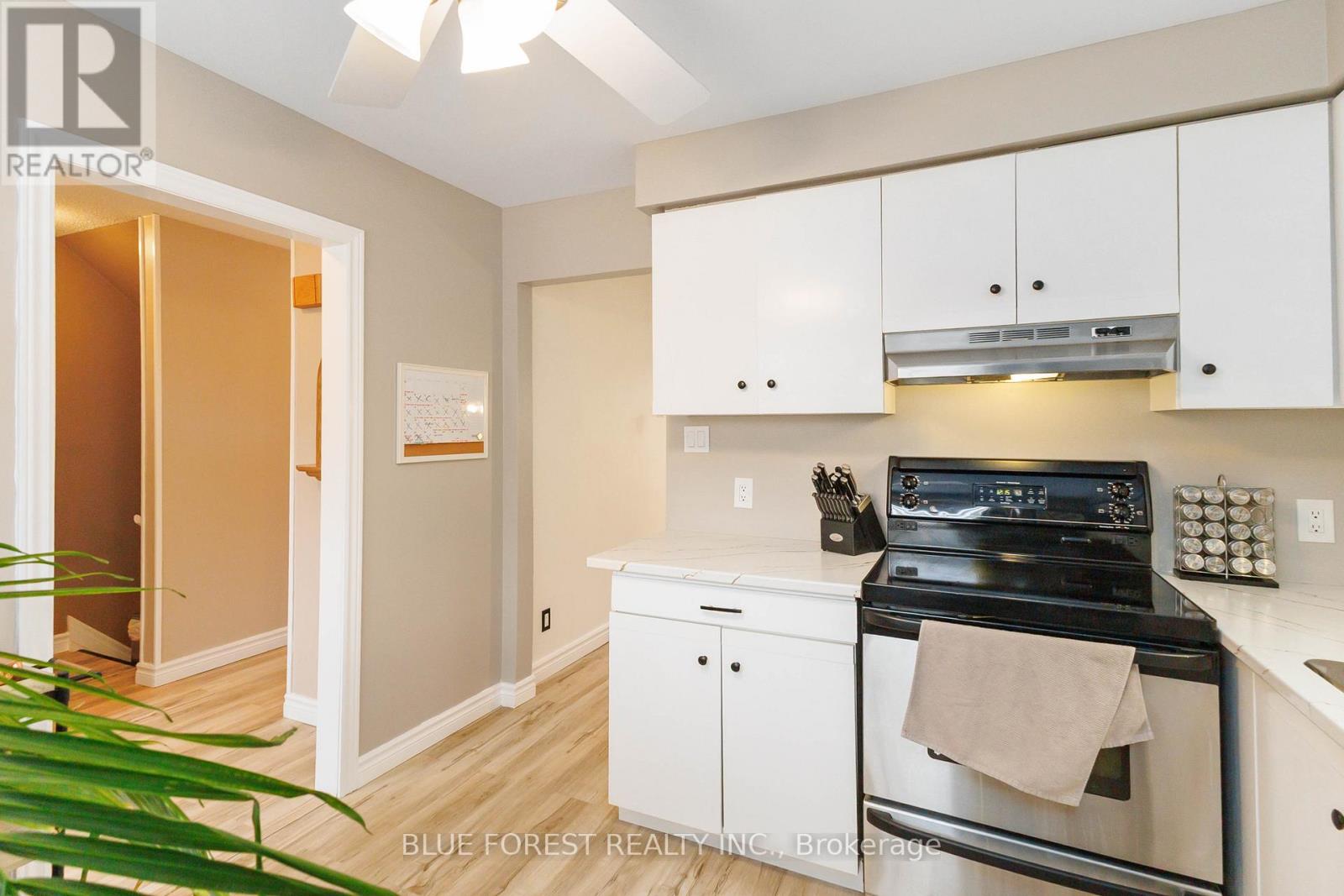 6 - 35 Waterman Avenue, London South, Ontario N6C 5T2 - Photo 6 - X12608080