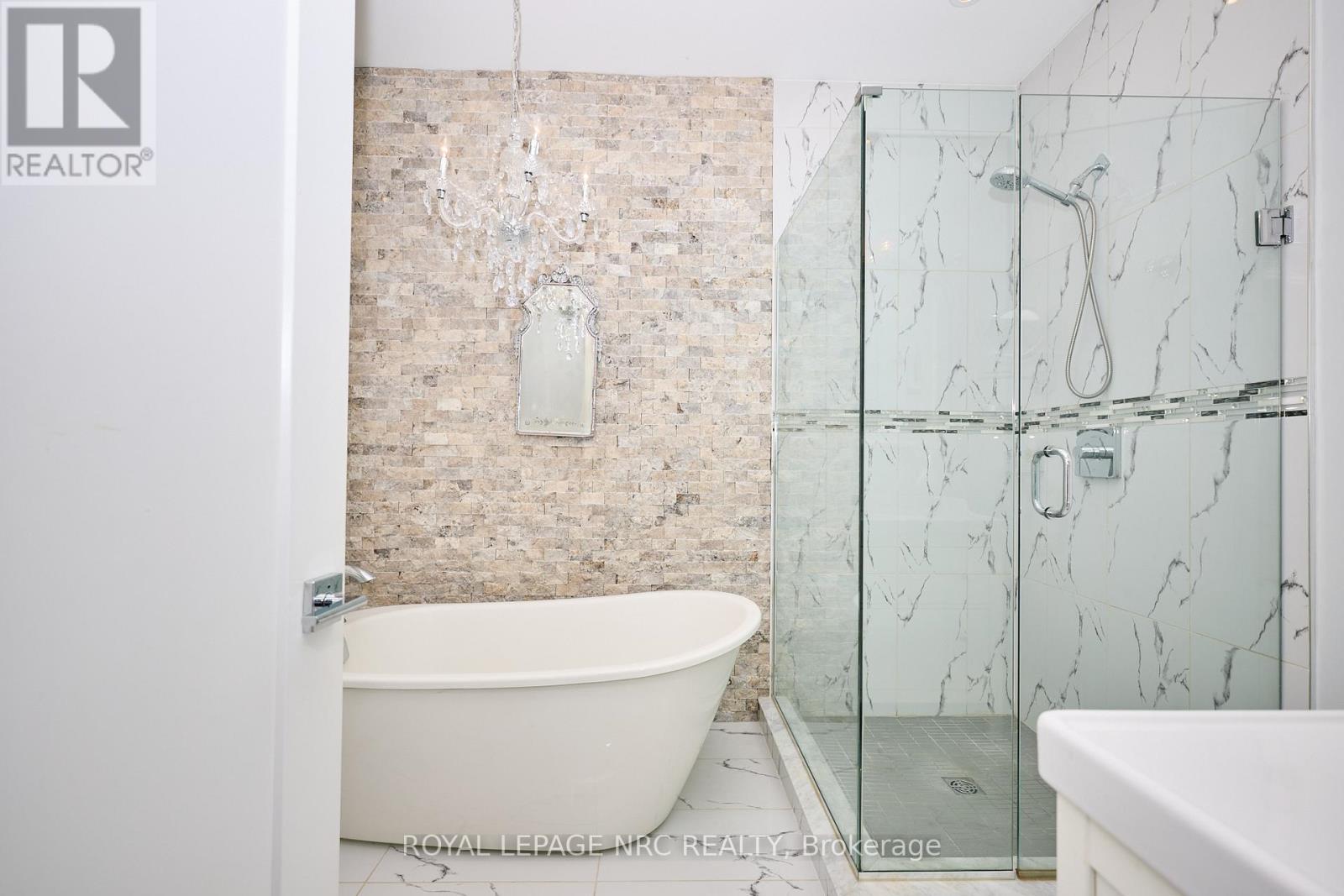 117 Burleigh Road N, Fort Erie, Ontario  L0S 1N0 - Photo 14 - X12608088