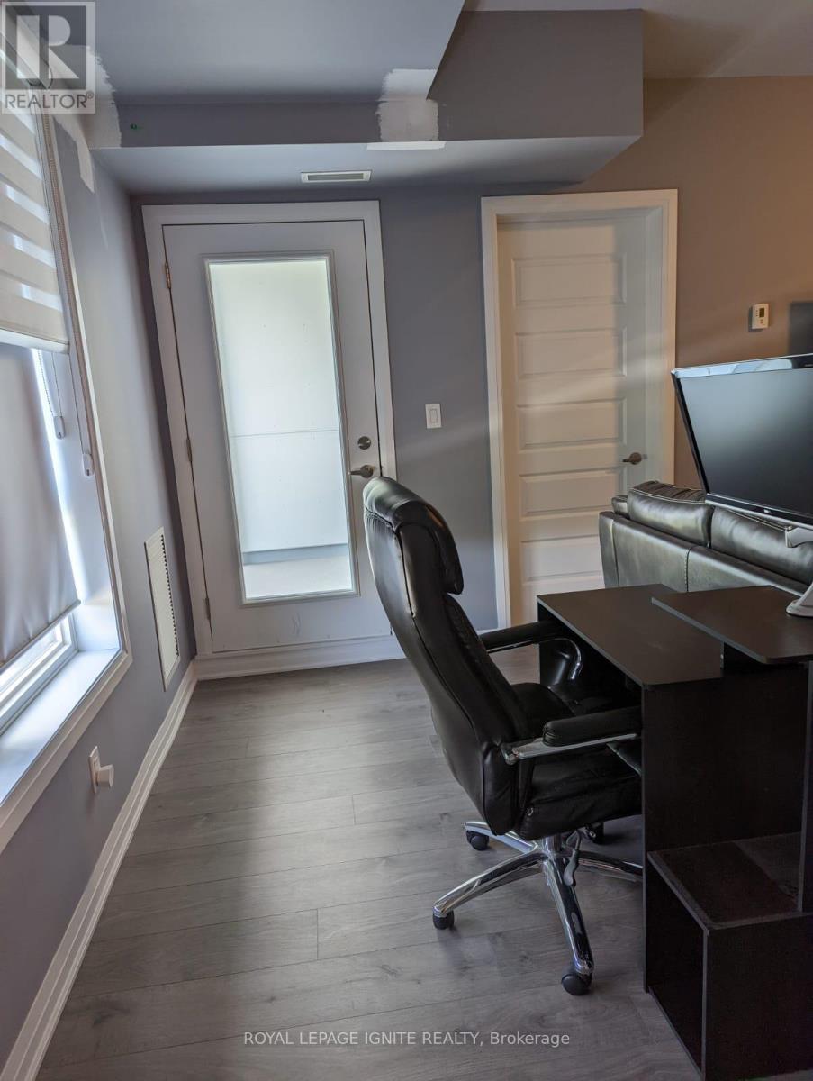 314 - 2 Adam Sellers Street, Markham, Ontario  L6B 1P2 - Photo 3 - N12605298