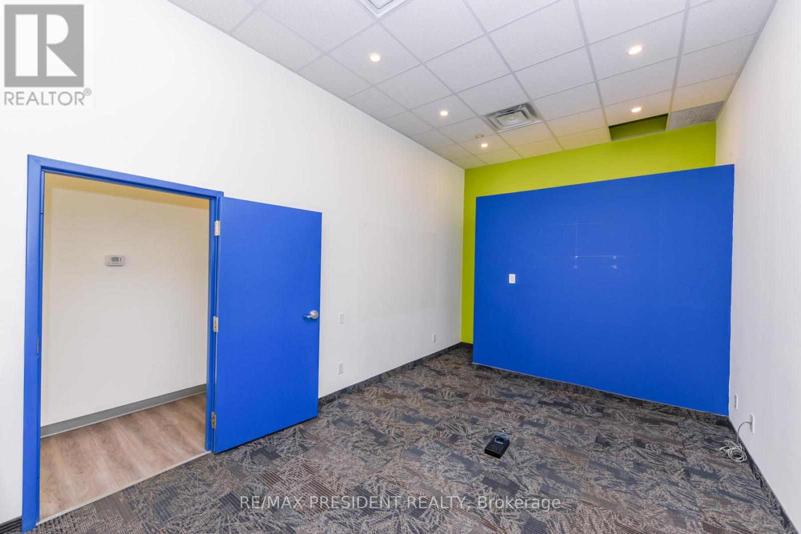 26 Holtby Avenue, Brampton, Ontario  L6X 2M1 - Photo 12 - W12362575