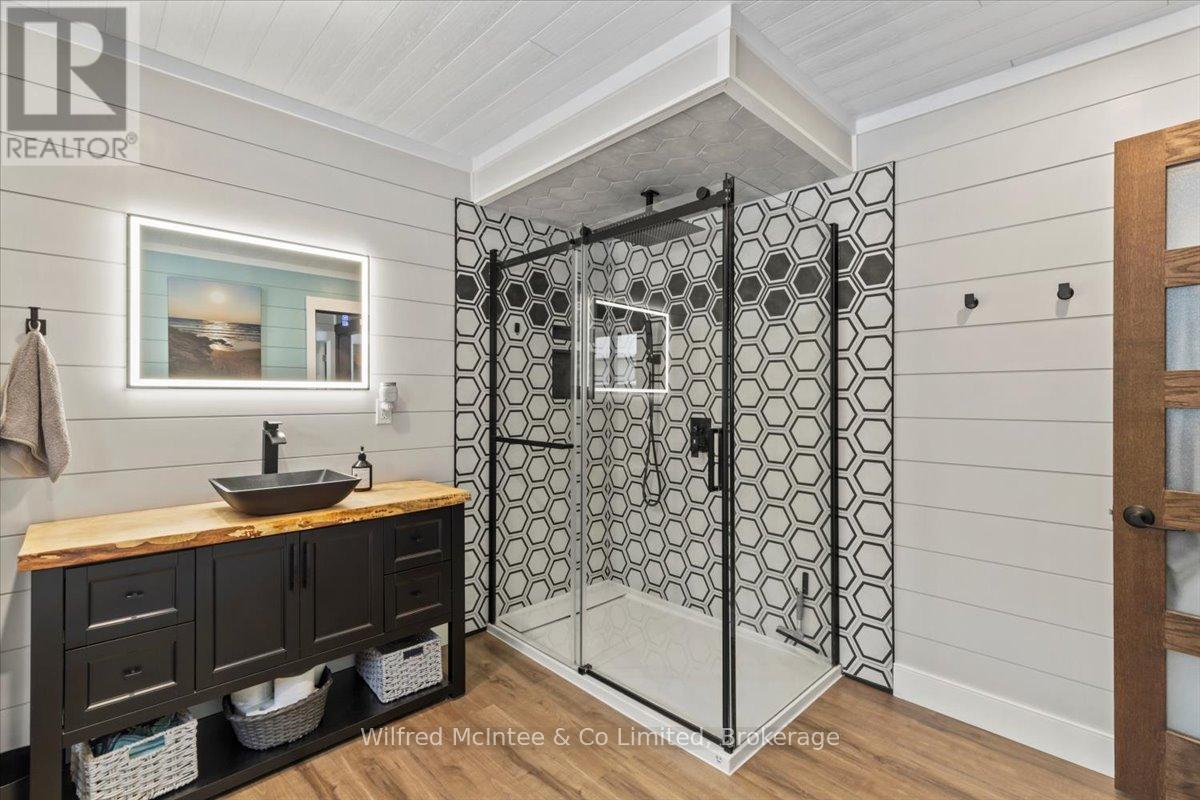 38 Allister Place, South Bruce Peninsula, Ontario N0H 2G0 - Photo 19 - X12608086