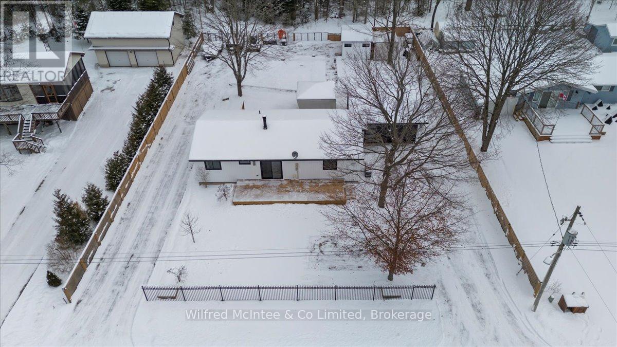 38 Allister Place, South Bruce Peninsula, Ontario N0H 2G0 - Photo 6 - X12608086