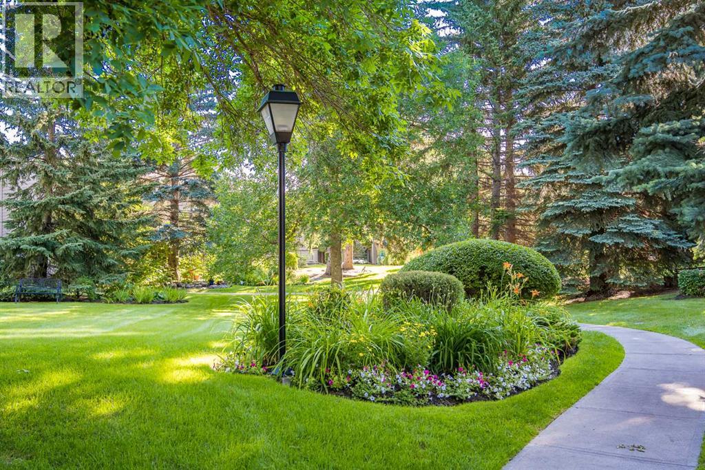 305, 145 Point Drive Nw, Calgary, Alberta  T3B 4W1 - Photo 31 - A2269679