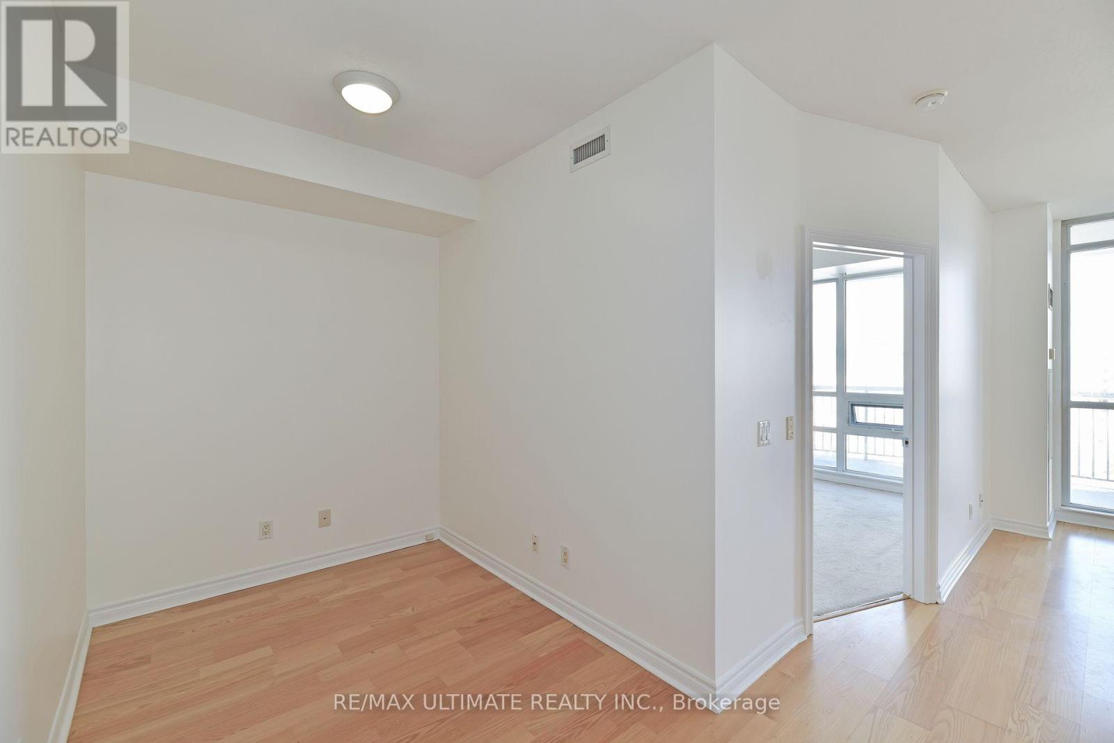 1104 - 2325 Central Park Drive, Oakville, Ontario  L6H 0E5 - Photo 12 - W12608076