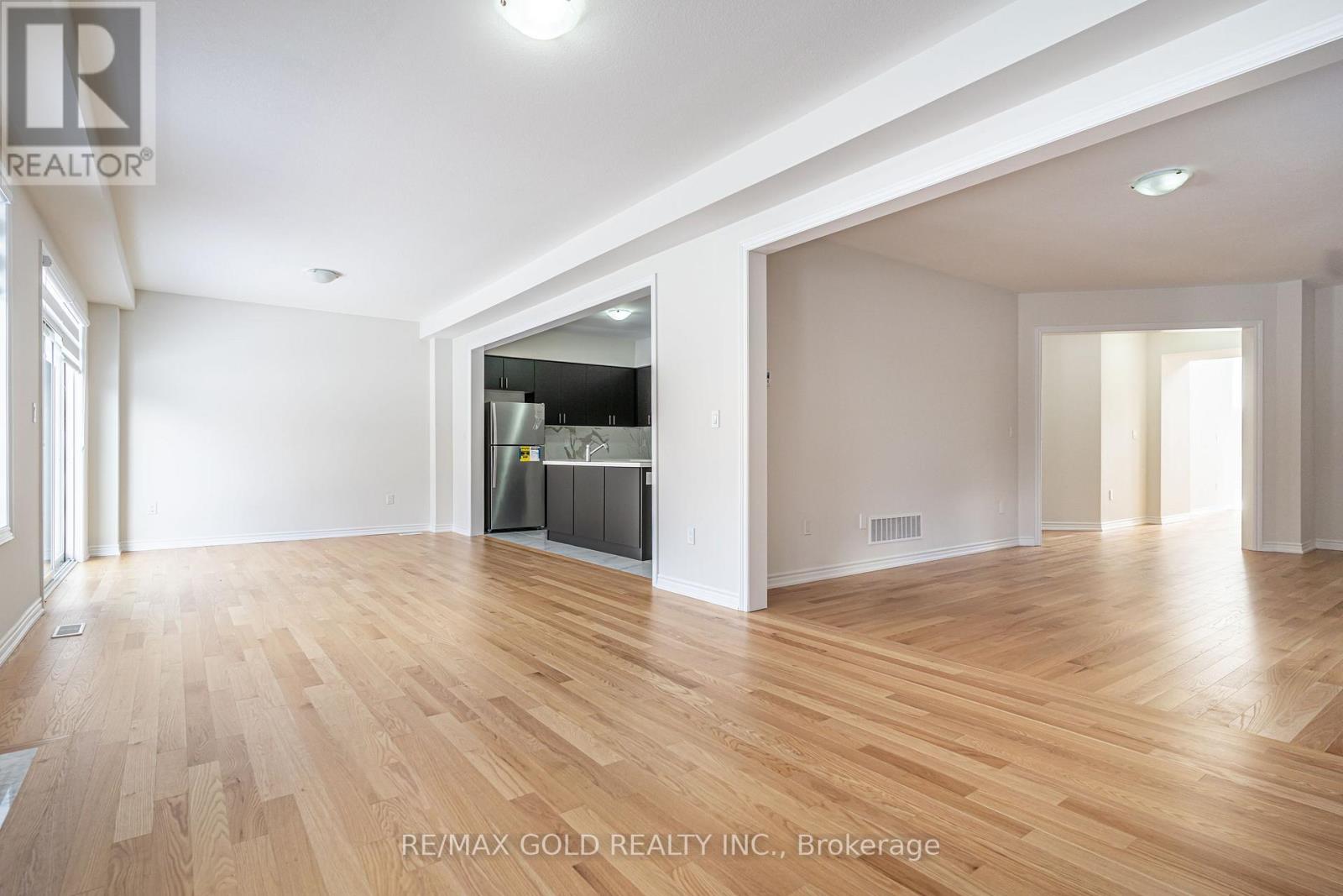 33 Gilham Way, Brant, Ontario  N0E 1N0 - Photo 12 - X12594518