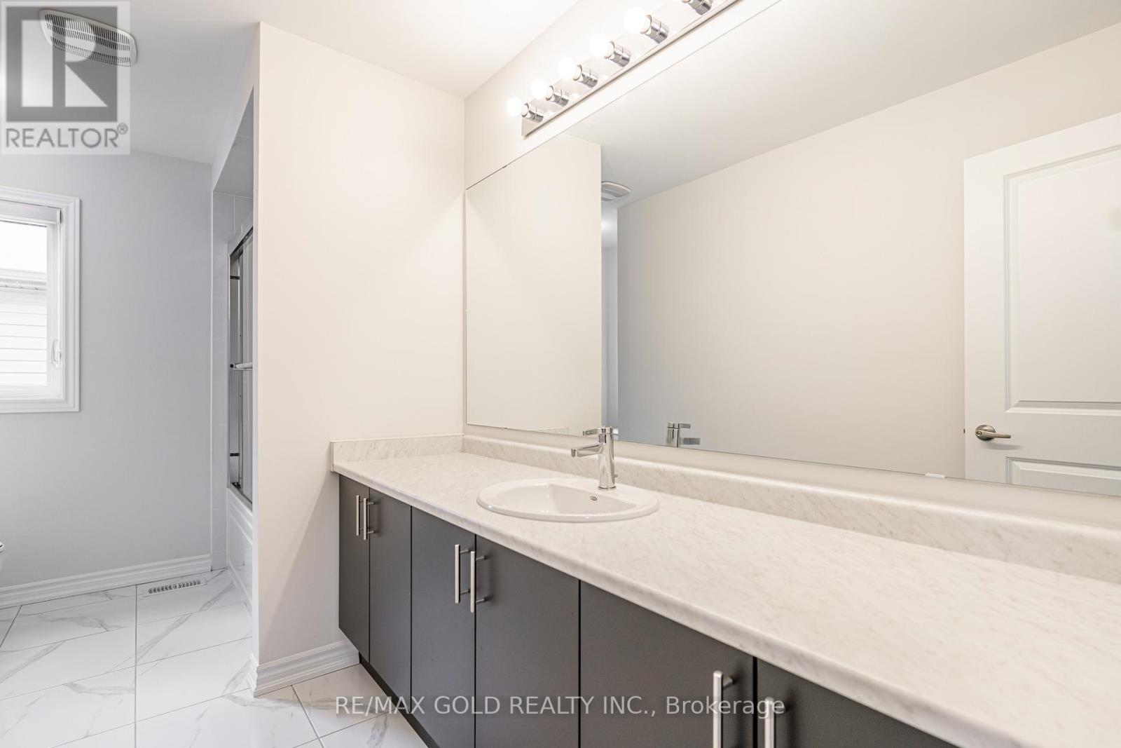 33 Gilham Way, Brant, Ontario  N0E 1N0 - Photo 38 - X12594518