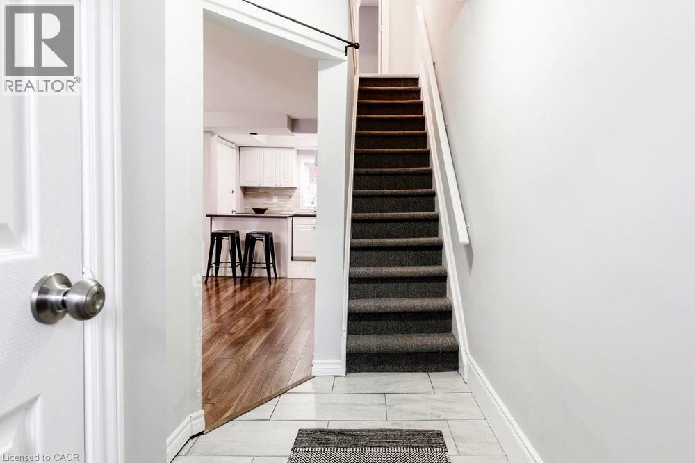 35 Ferrie Street W, Hamilton, Ontario  L8L 1C6 - Photo 3 - 40792768