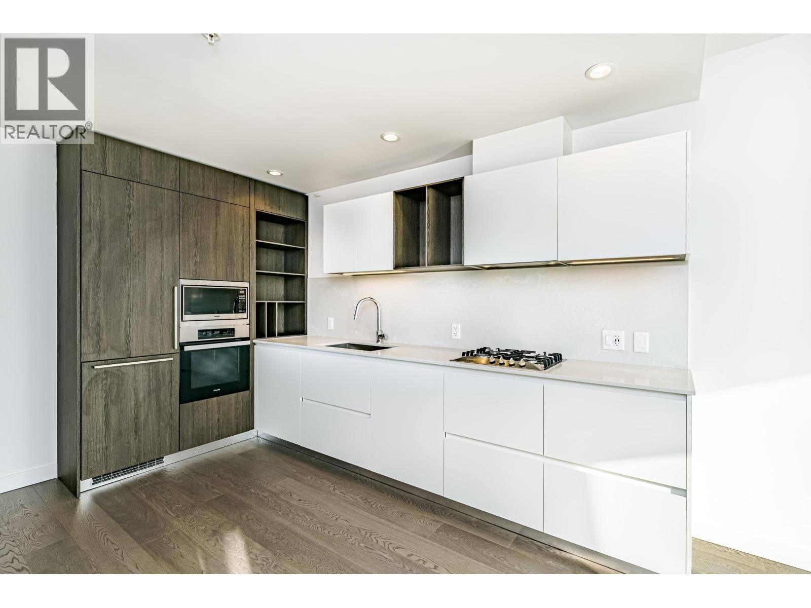 2xxx 6000 Mckay Avenue, Burnaby, British Columbia V5H 0K2 - Photo 2 - R3072650