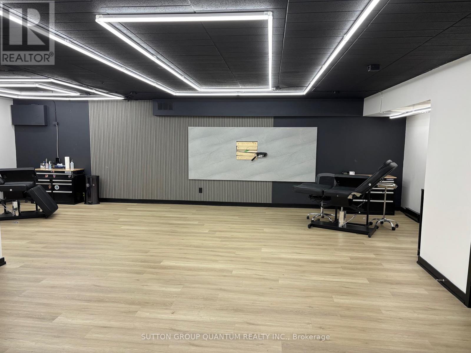 2 - 323 Church Street, Oakville (Oo Old Oakville), Ontario  L6J 1P2 - Photo 9 - W12604832