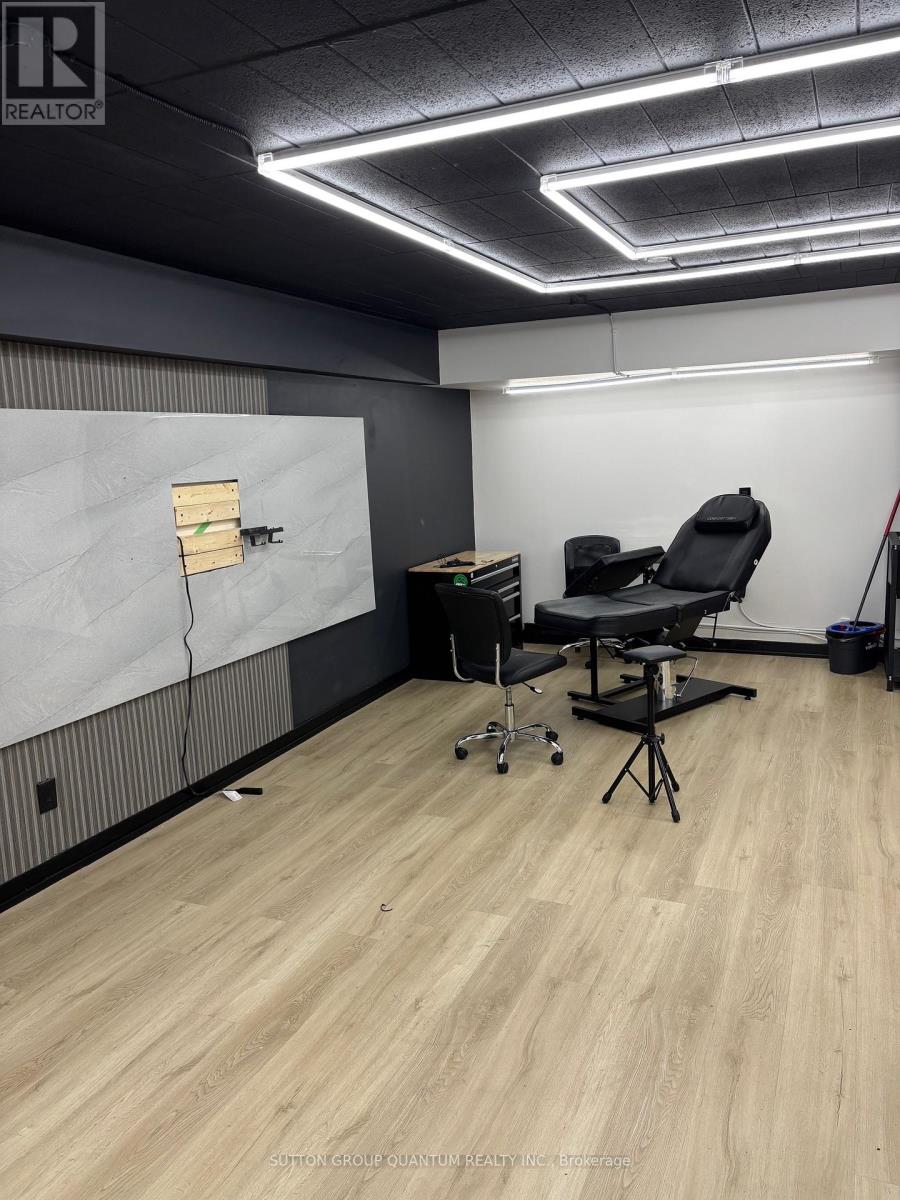 2 - 323 Church Street, Oakville (Oo Old Oakville), Ontario  L6J 1P2 - Photo 10 - W12604832