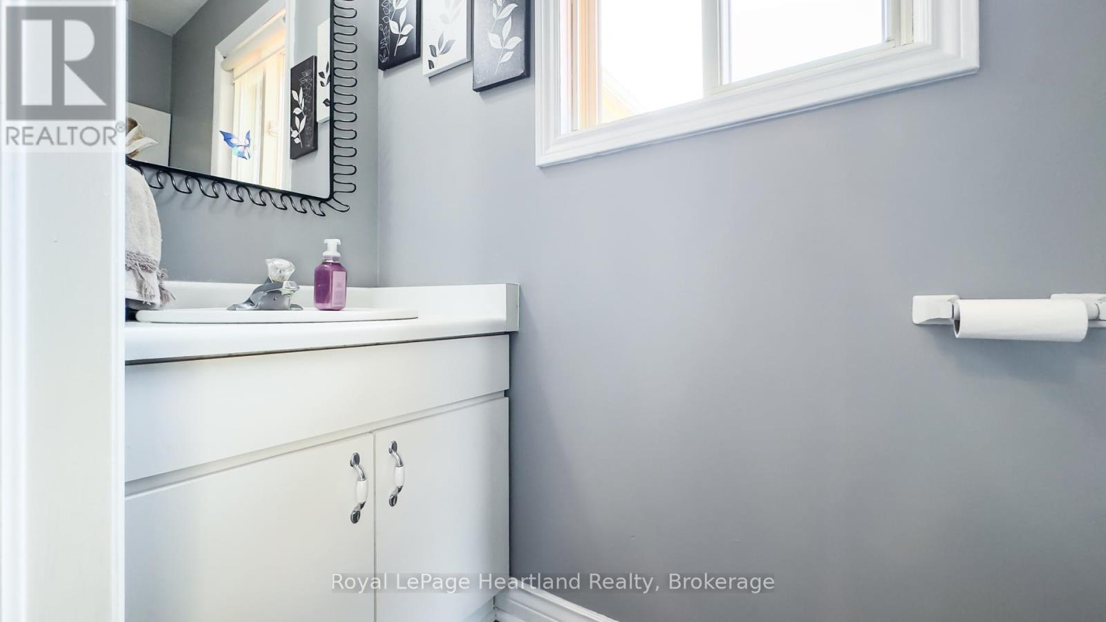 30 North Street, Huron East, Ontario N0K 1G0 - Photo 21 - X12608148