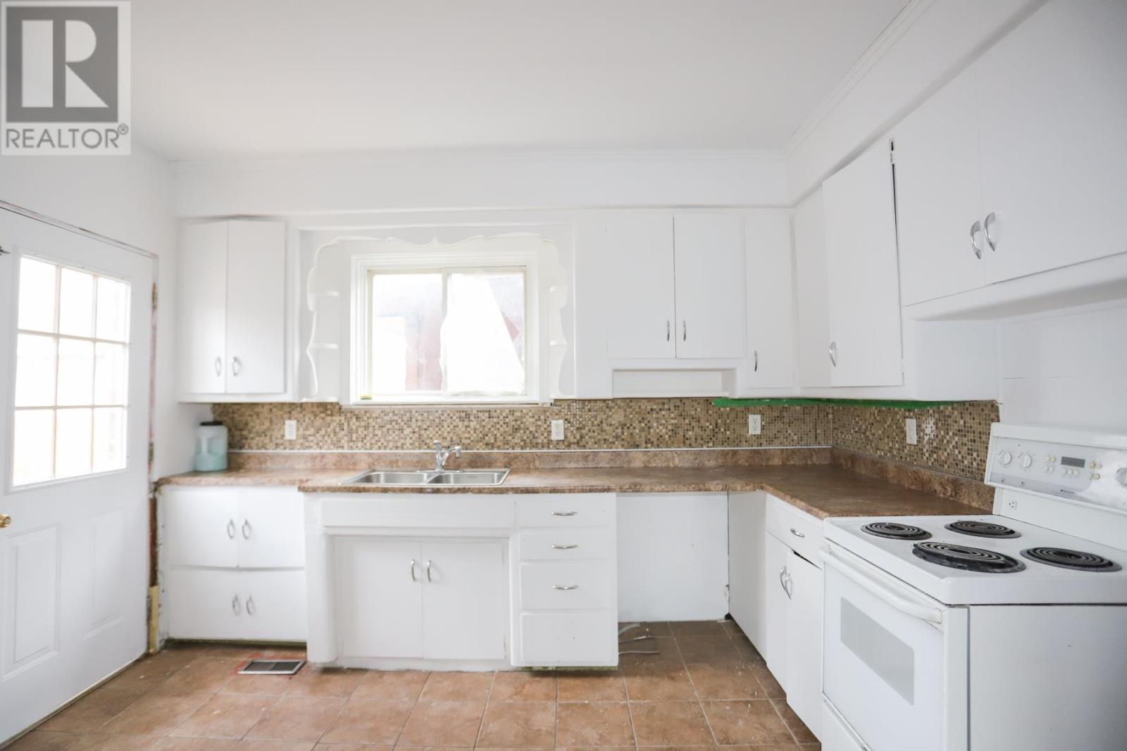 364 Albert St W, Sault Ste. Marie, Ontario P6A 1B7 - Photo 6 - SM253184