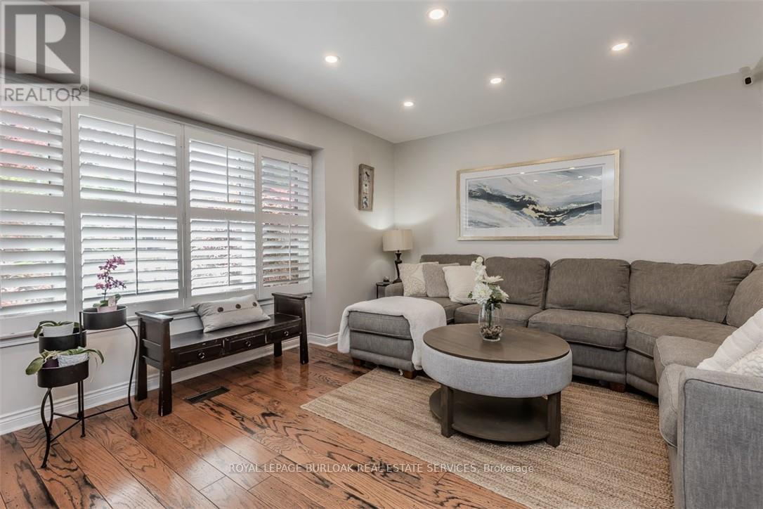 5253 Bromley Road, Burlington, Ontario  L7L 3G1 - Photo 20 - W12409736