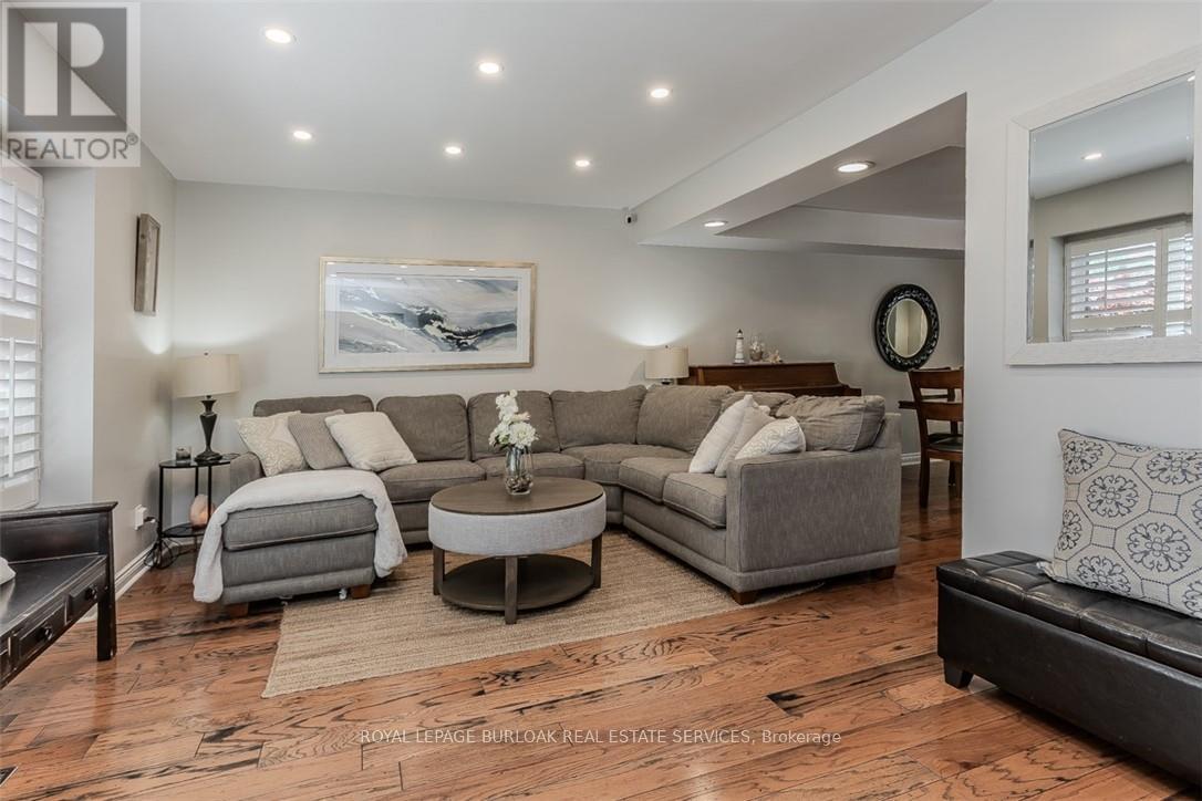 5253 Bromley Road, Burlington, Ontario  L7L 3G1 - Photo 19 - W12409736