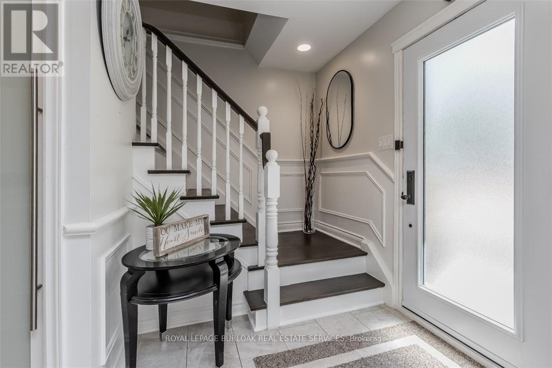 5253 Bromley Road, Burlington, Ontario  L7L 3G1 - Photo 17 - W12409736