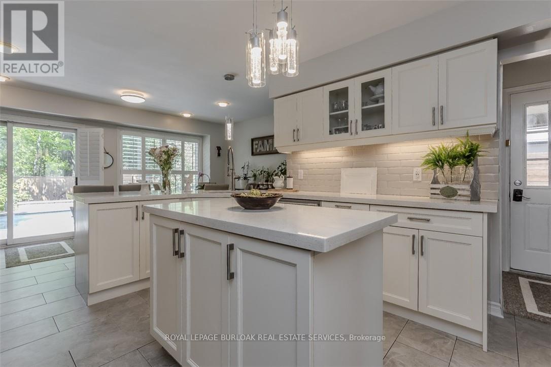 5253 Bromley Road, Burlington, Ontario  L7L 3G1 - Photo 28 - W12409736