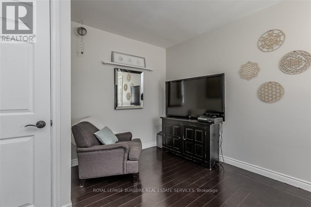 5253 Bromley Road, Burlington, Ontario  L7L 3G1 - Photo 37 - W12409736