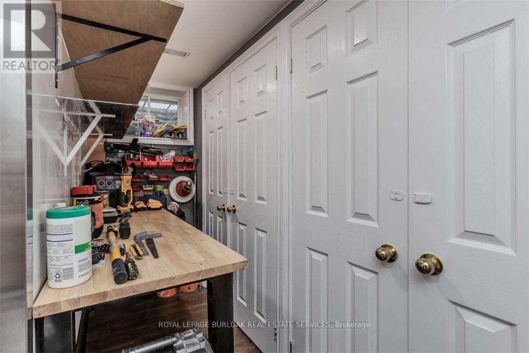 5253 Bromley Road, Burlington, Ontario  L7L 3G1 - Photo 47 - W12409736