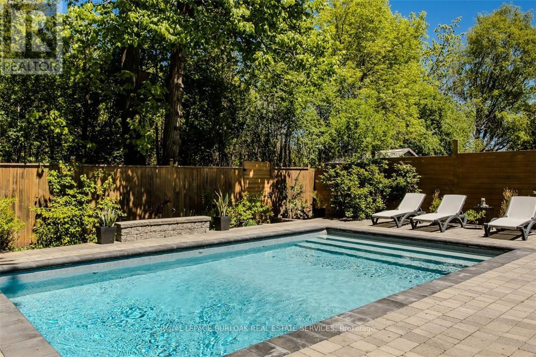 5253 Bromley Road, Burlington, Ontario  L7L 3G1 - Photo 9 - W12409736