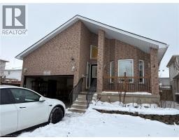 35 MELROSE Place Unit# UPPER 8 - Willow West/Sugarbush/West Acres